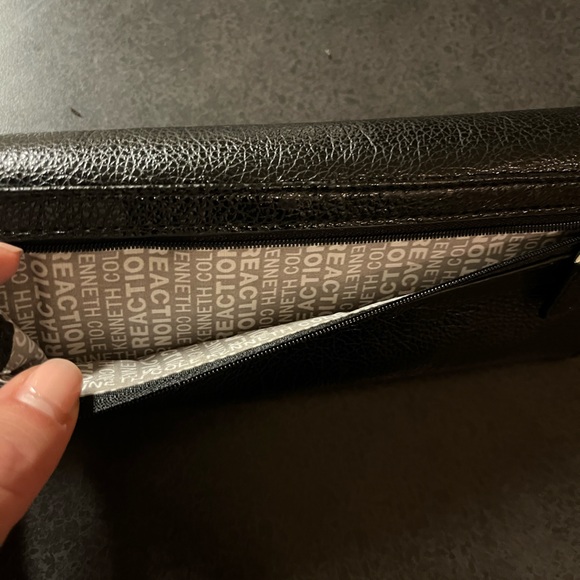 NWT Kenneth Cole Reaction wallet with retractable clutch. - Picture 8 of 8